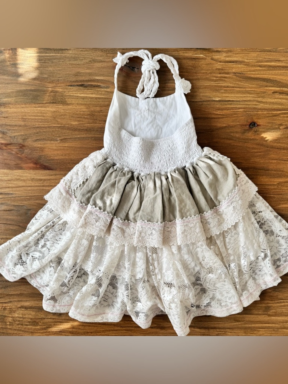 Dollcake Creams and Beige Lace Halter Dress size 4 - Picture 5 of 10